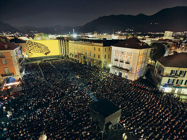 Filmfest auf der Piazza Grande in Locarno