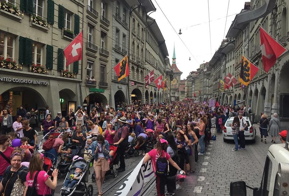 Kinderwagendemo Bern Frauenstreik: Kinderwagendemo am 14.06.19