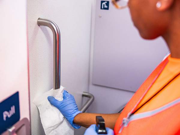 Corona Handgriff Reinigung