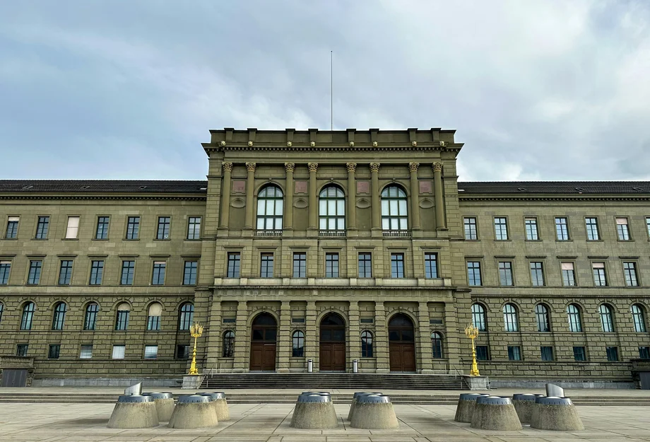 ETH-Zürich Foto des ETH-Hauptgebäudes in Zürich