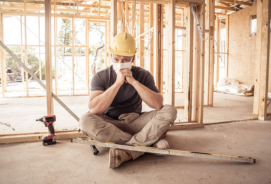 Handwerker mit Mundschutz Handwerker mit Mundschutz