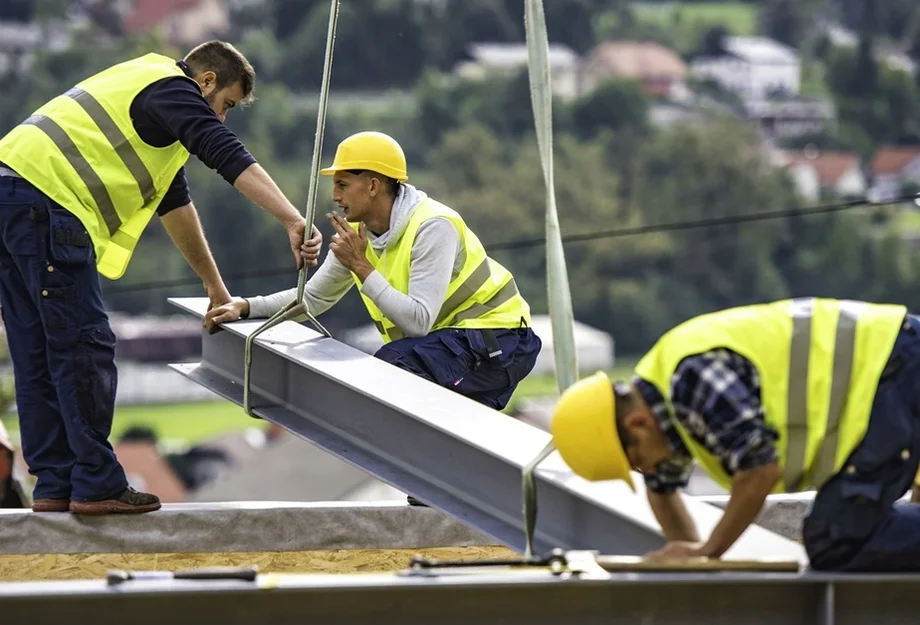 Arbeiter auf einer Baustelle