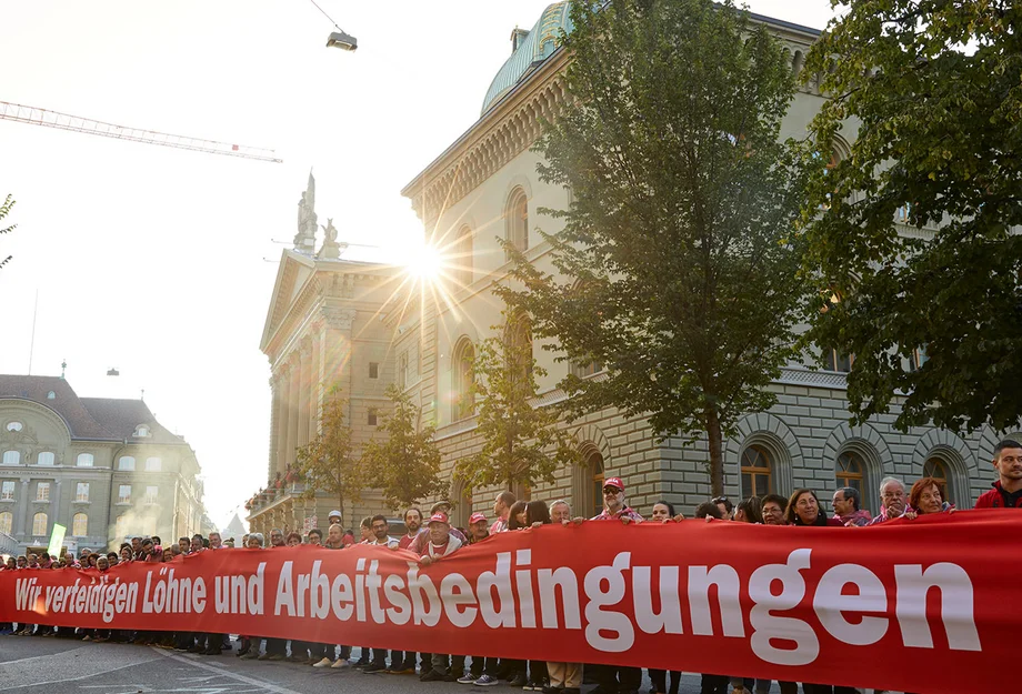 Rote Linie für gute Löhne und Arbeitsbedingungen Lohnschutz-Aktion
