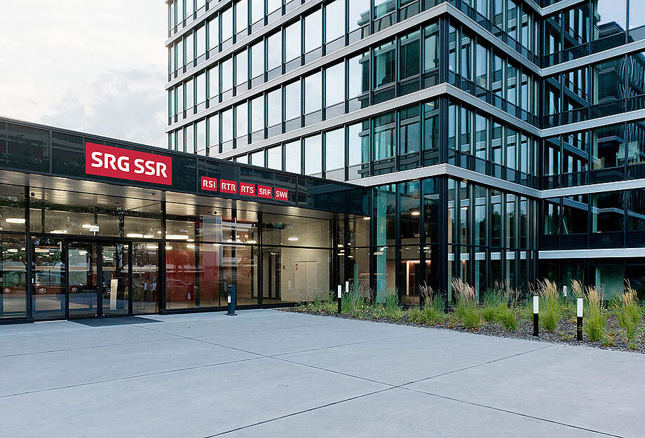 Eingang der SRG-Generaldirektion in Bern