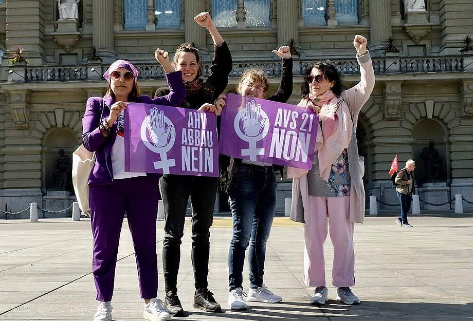 Medienkonferenz auf dem Bundesplatz: Aufruf zum 14. Juni 2022
