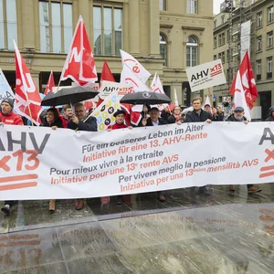 Bild einer Demonstration für die 13. AHV